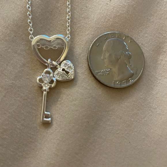 Silver heart ❤️ with lock and Key charm pendent - Picture 7 of 7